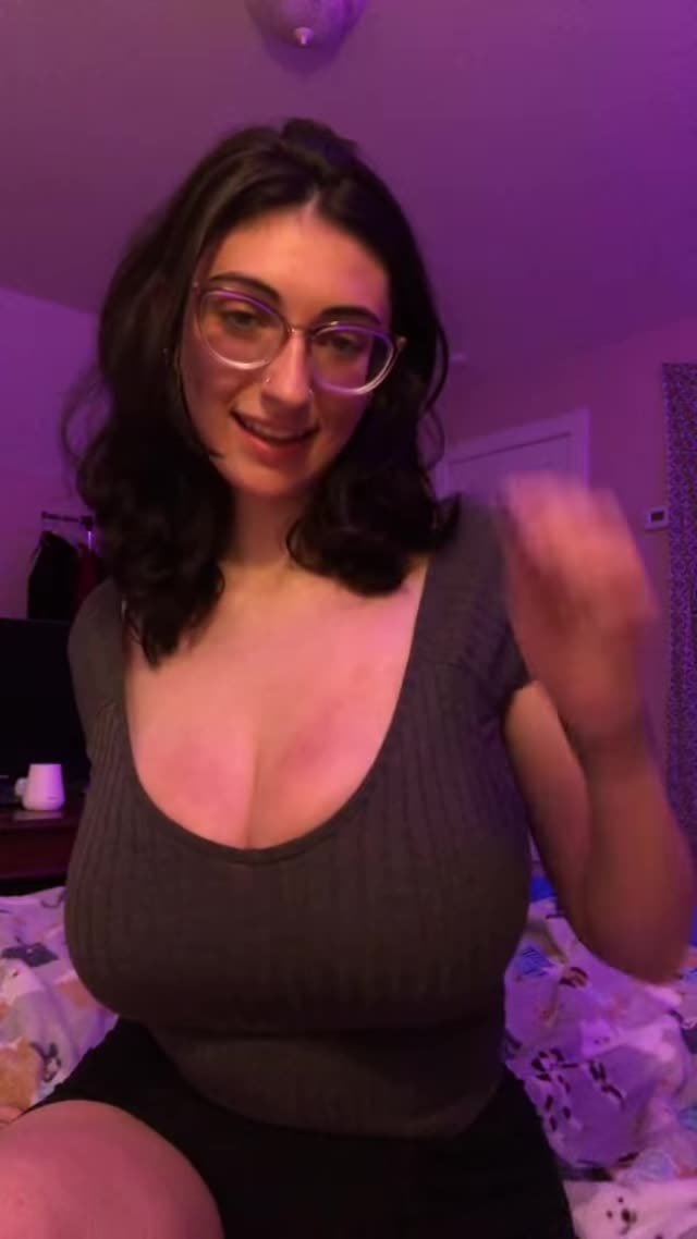 Massive Jewish Tits - Jewish Tit Cow - Porn Videos & Photos - EroMe