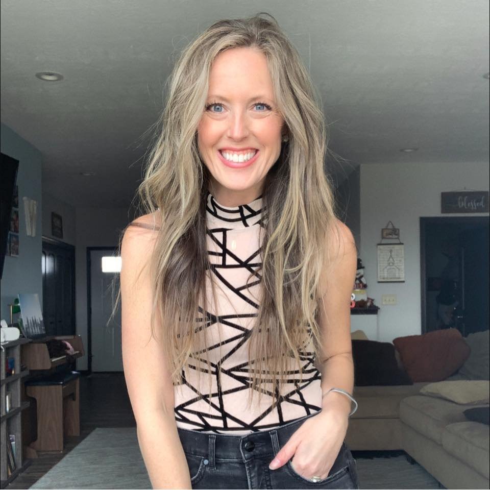  Fit Milf Blogger Showing Off Her Outfit Of The Day - EroMe