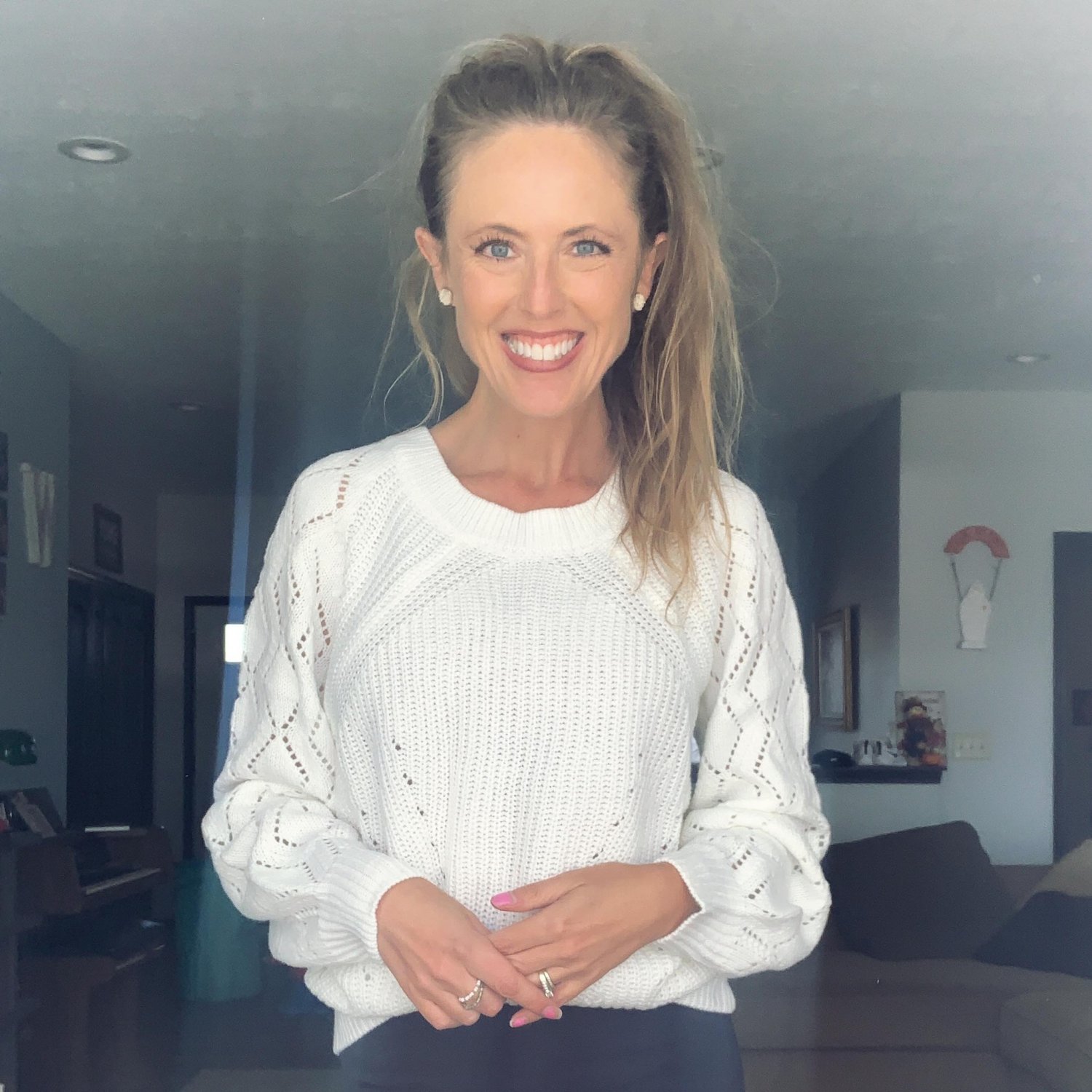  Fit Milf Blogger Showing Off Her Outfit Of The Day - EroMe