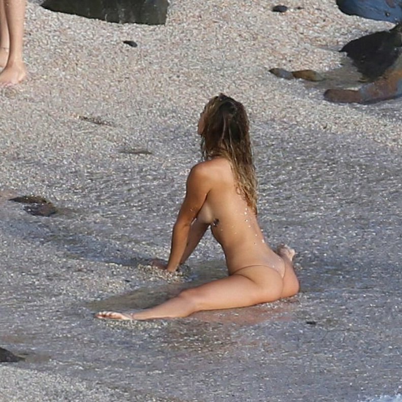 Alexis Ren Nude Reddit