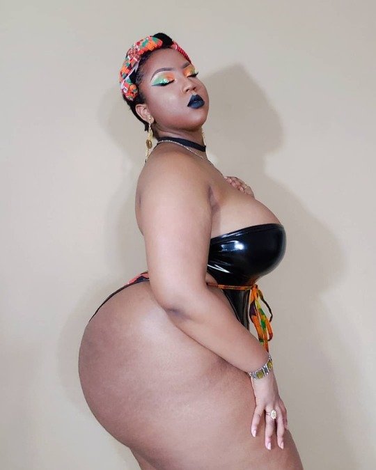 I just love curvy women #zWuUhZKb
