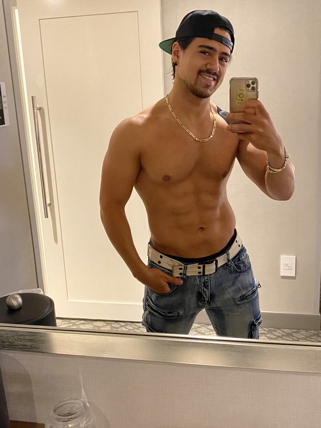 angel garza #Pw8FYA0y