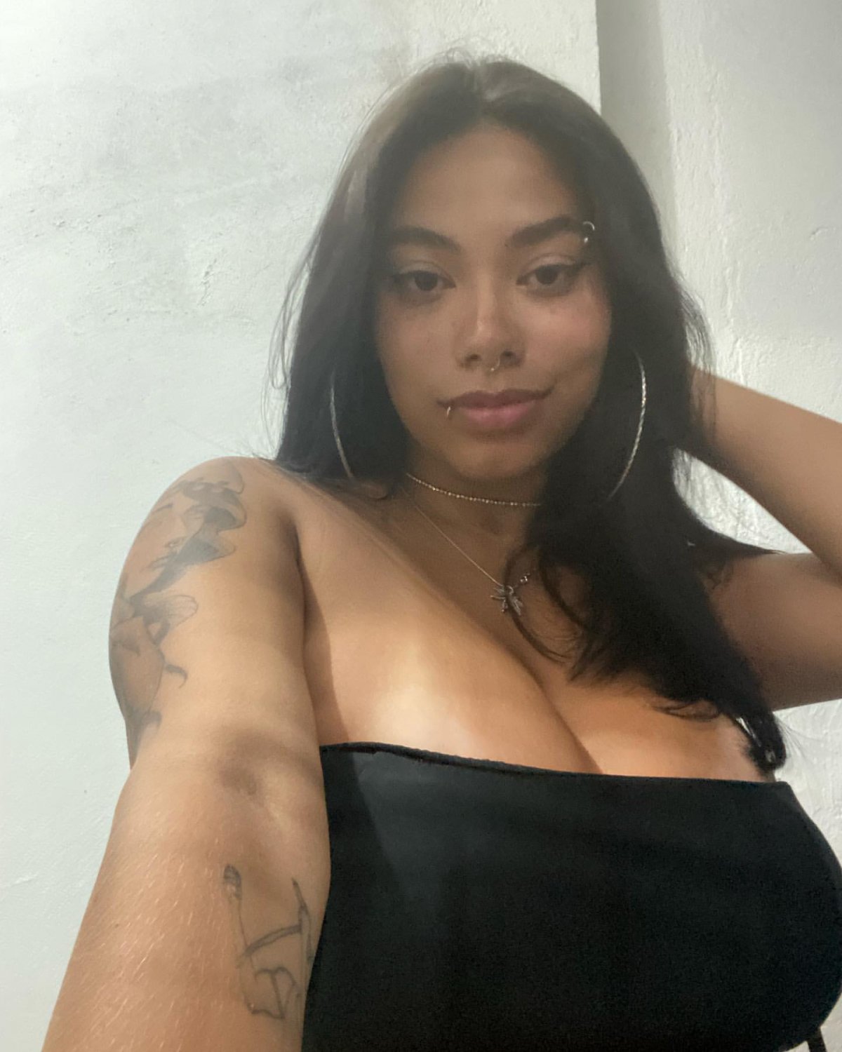 Lésbica peituda #PyjmOO5p