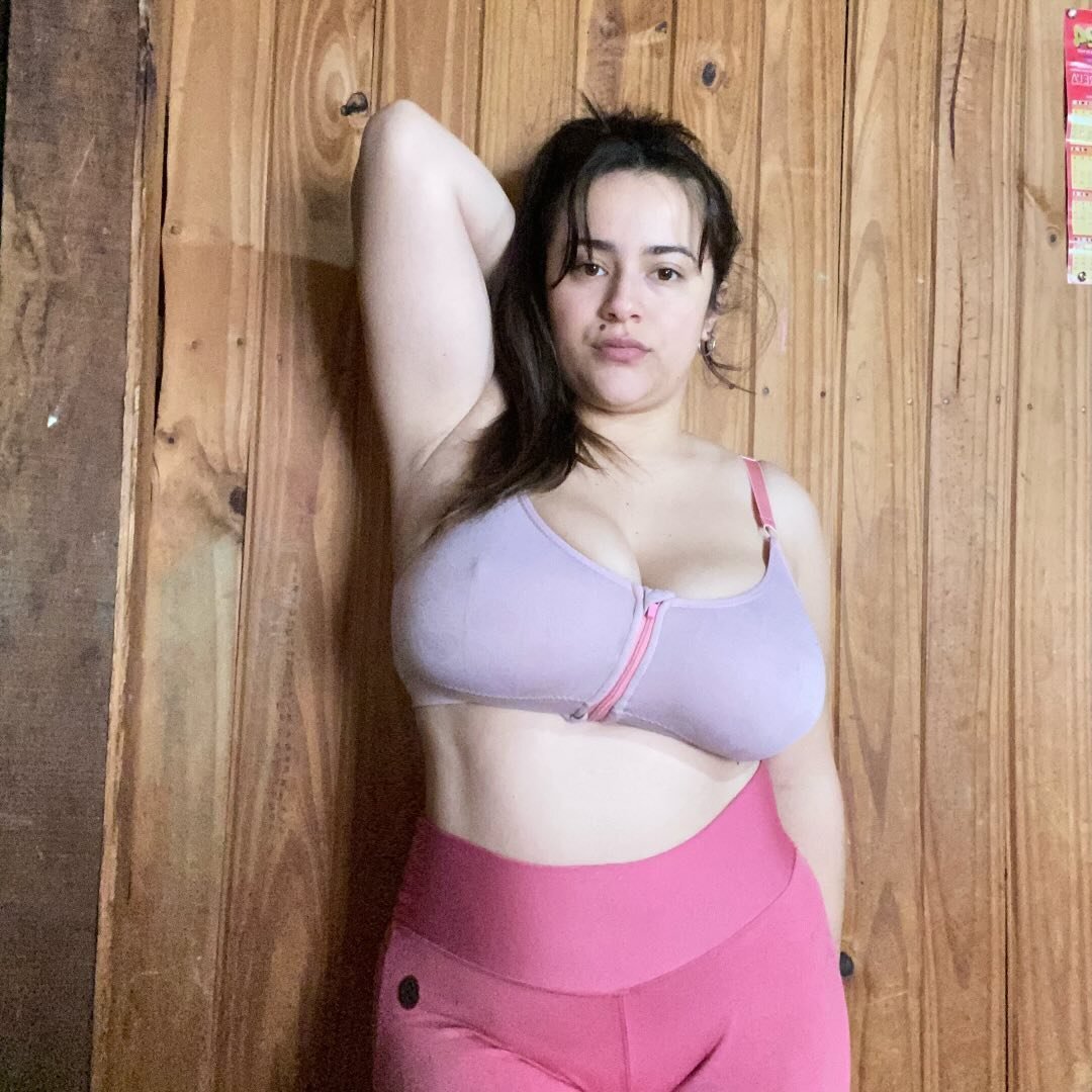 Tetona muy zorra y puta #G9bLjgDX