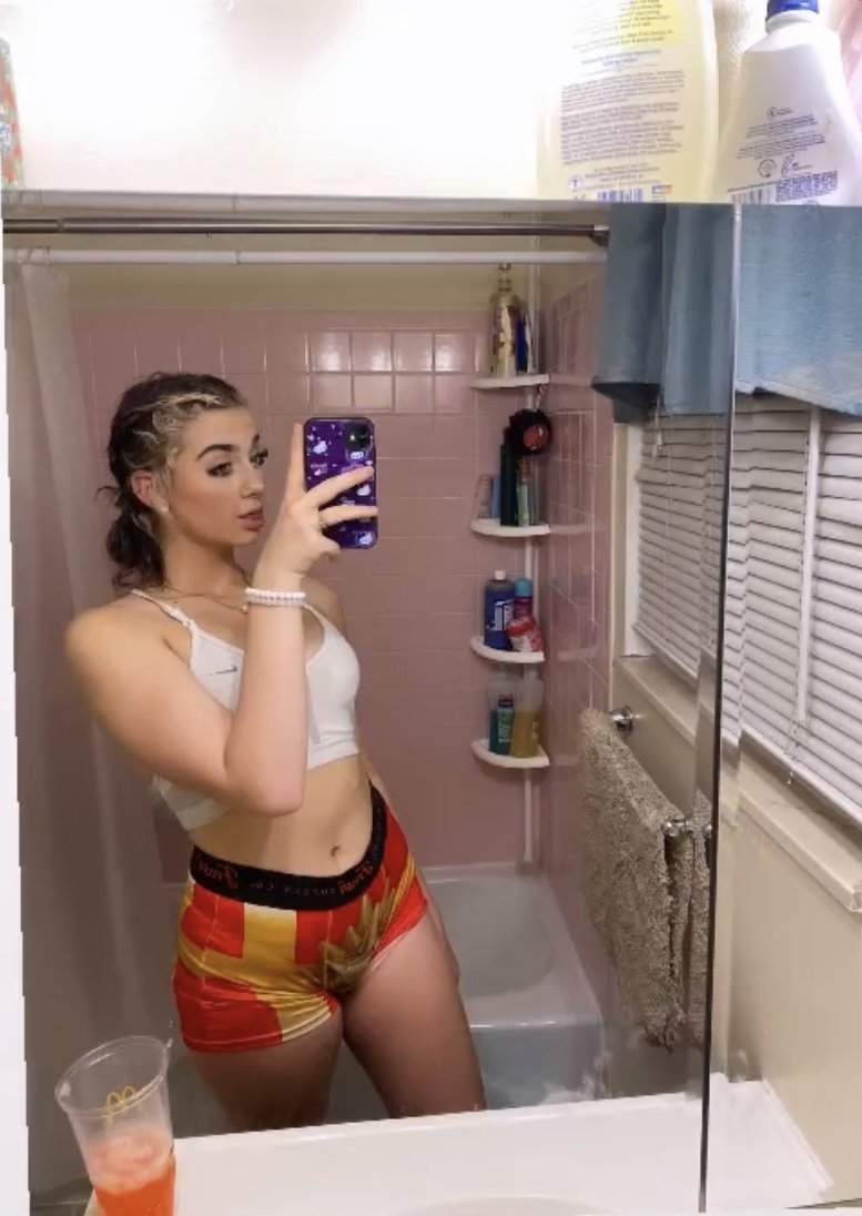 Cuck’s slutty teen irl and her slutty ig posts exposed // white girl // Twerk #to248kD0