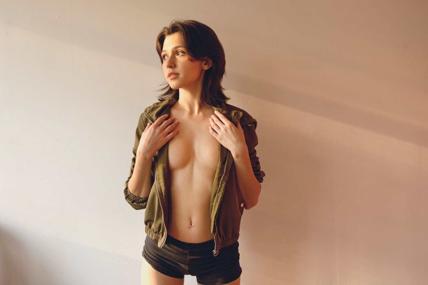 Sexy Brunette Tight Body #NuFqY1Cy